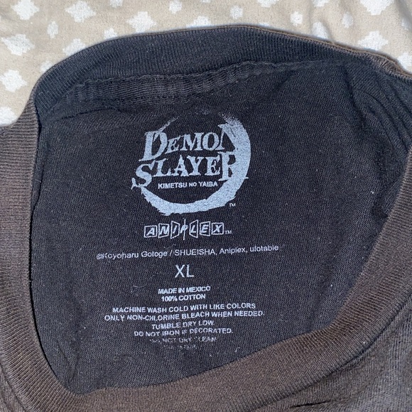 Demon slayer tshirt - Picture 3 of 3